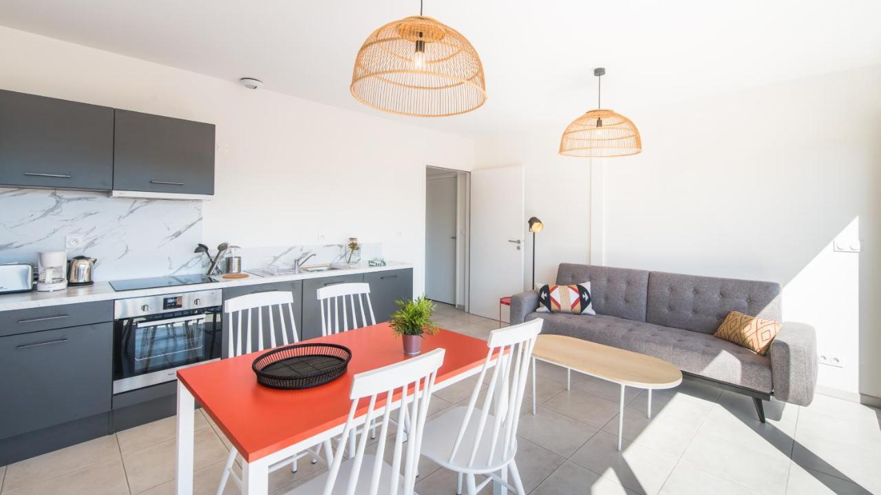 Villa Spacieuse avec Jacuzzi Privatif Sarlat Esterno foto